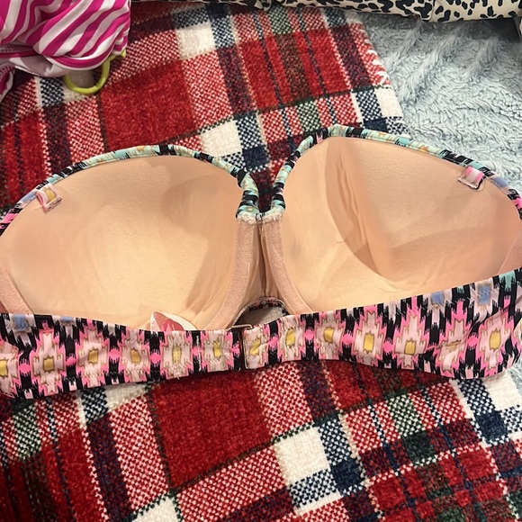 Victoria’s Secret strapless bikini top - Picture 2 of 5